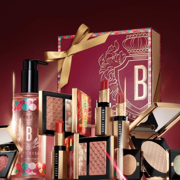 Bobbi Brown Glow with Luck Collection